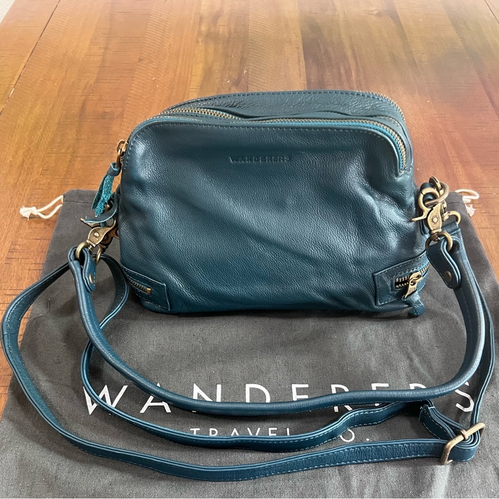 🆕Wanderer’s Travel Co. Manhattan Azzurra Crossbody Handbag